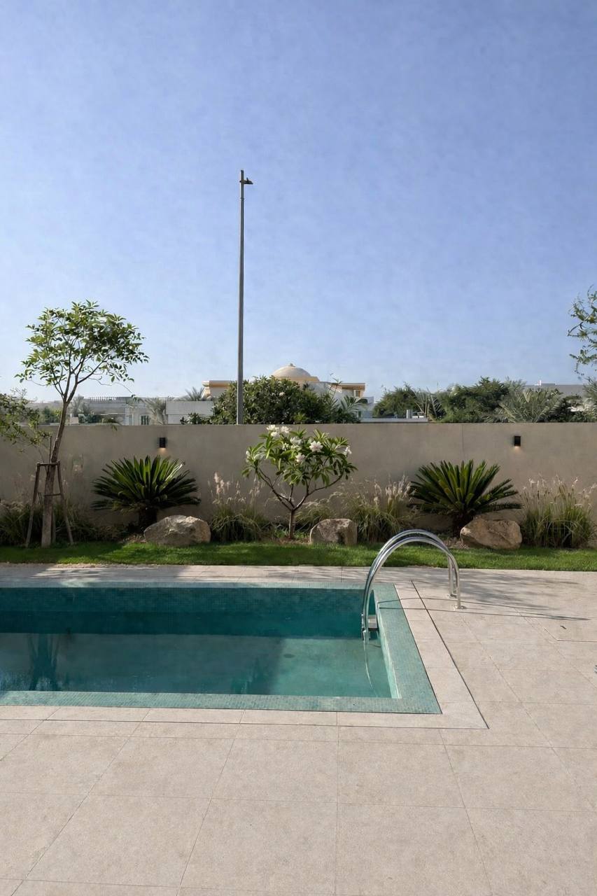 10m Calm Front Garden Set