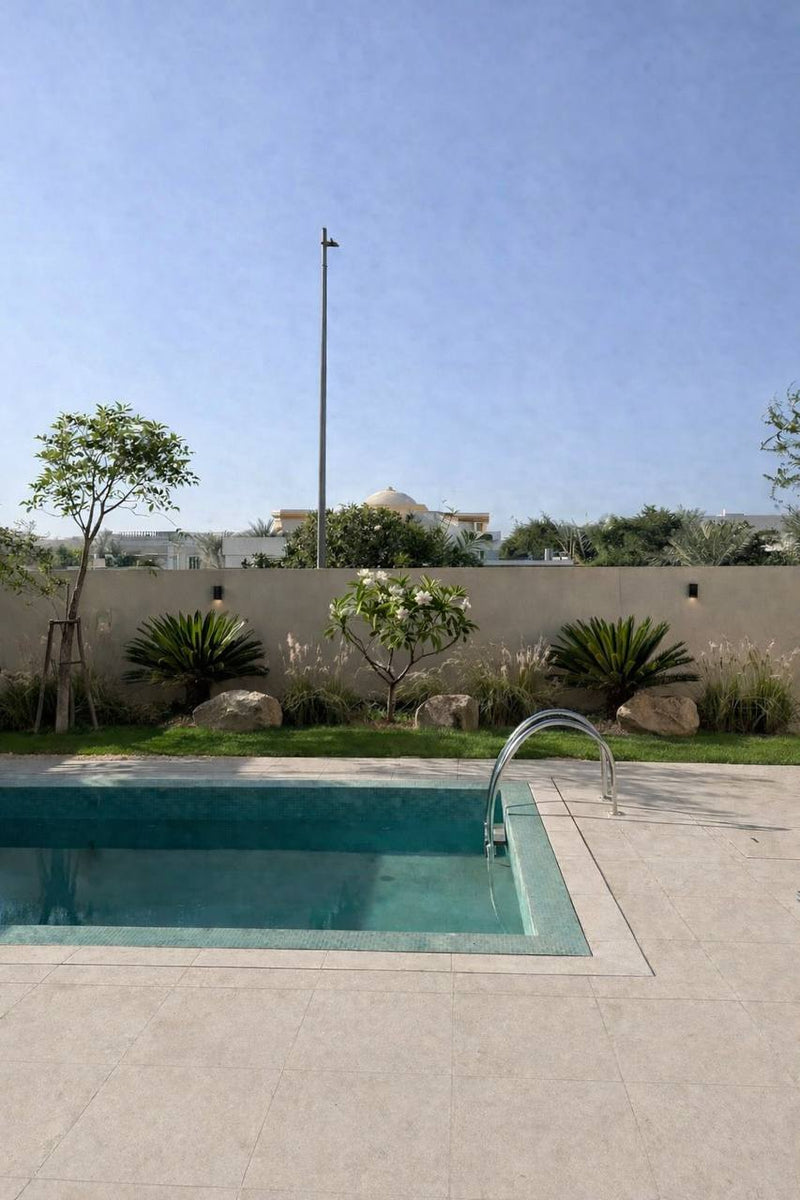10m Calm Front Garden Set