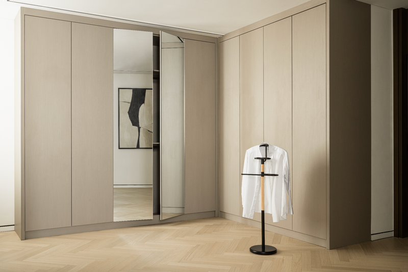 Corner Wardrobe Mist