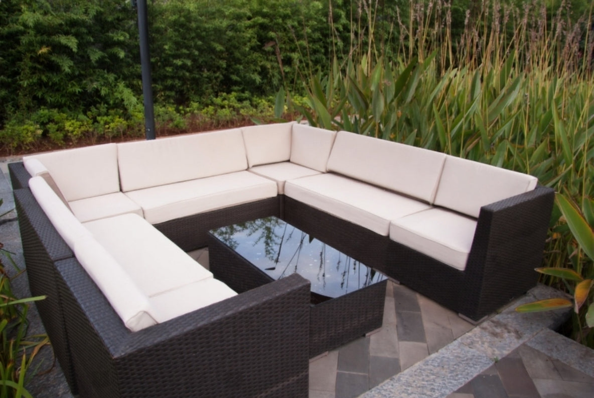 Reupholstery of a large sofa